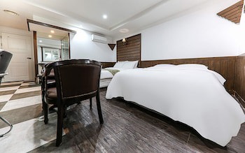Business Hotel