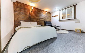 Business Hotel