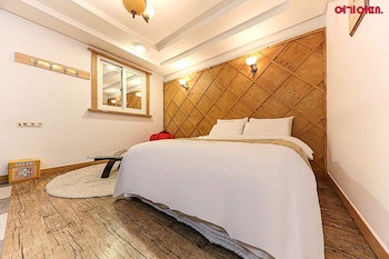 Business Hotel