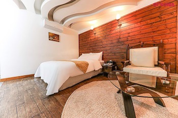 Business Hotel
