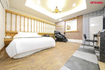 Business Hotel