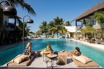 Casa Beach Hotel - Casa Del Mar