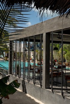 Casa Beach Hotel - Casa Del Mar