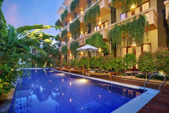 Bali Chaya Hotel Legian