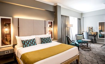 Southern Sun Ridgeway