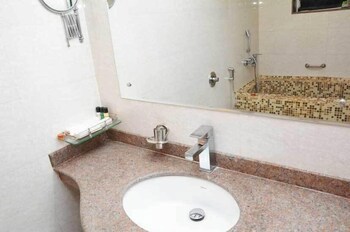 Boshan Hotels