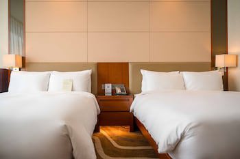 Isquare Hotel