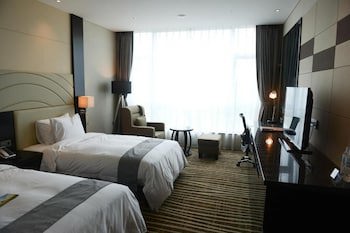 Isquare Hotel