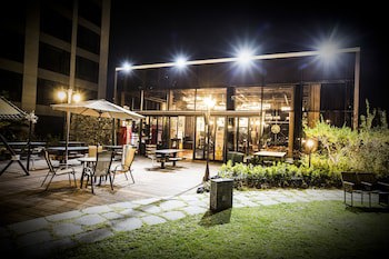 Isquare Hotel