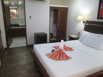 Giulius Boracay Italian Resort