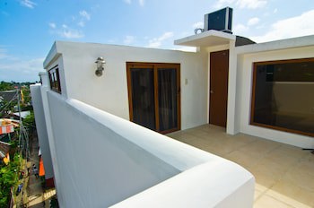 Giulius Boracay Italian Resort
