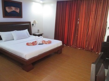 Giulius Boracay Italian Resort