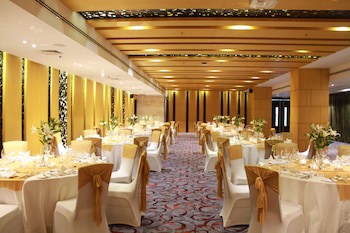 Amari Dhaka