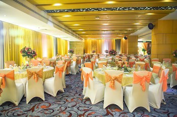 Amari Dhaka