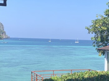 The Cobble Beach