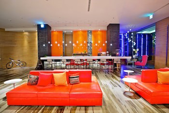 Fx Inn Kaohsiung Zhonghua Road Branch