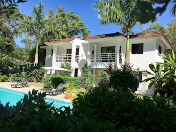Hotel Coral Blanco