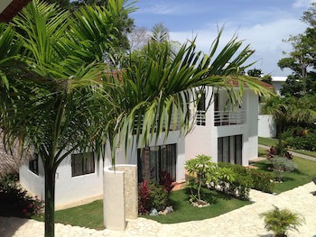 Hotel Coral Blanco