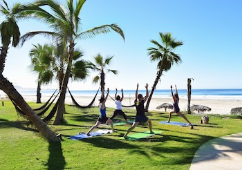Cerritos Surf Town Beach Front Hotel And Spa