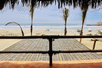 Cerritos Surf Town Beach Front Hotel And Spa