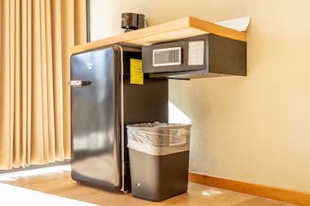 Cerritos Surf Town Beach Front Hotel And Spa