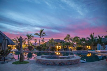 Cerritos Surf Town Beach Front Hotel And Spa