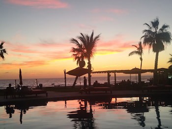 Cerritos Surf Town Beach Front Hotel And Spa