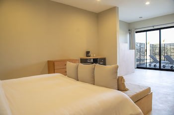 Cerritos Surf Town Beach Front Hotel And Spa