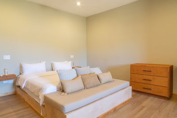 Cerritos Surf Town Beach Front Hotel And Spa