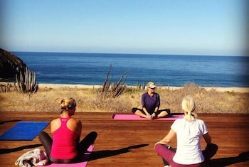 Cerritos Surf Town Beach Front Hotel And Spa