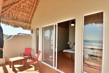 Cerritos Surf Town Beach Front Hotel And Spa