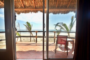 Cerritos Surf Town Beach Front Hotel And Spa