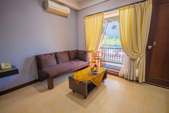 Grand Santhi Hotel