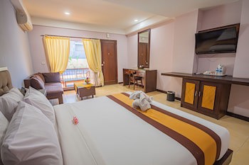Grand Santhi Hotel