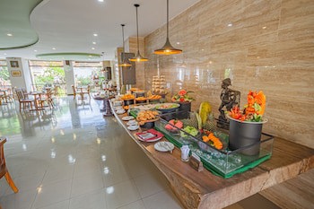 Grand Santhi Hotel