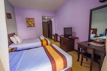 Grand Santhi Hotel