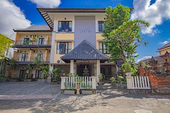 Grand Santhi Hotel