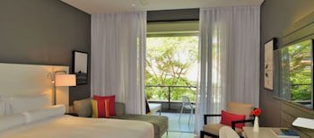 Eden Bleu Hotel