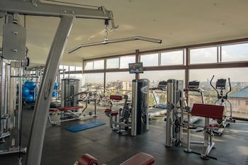 Diamond Plaza Apartments