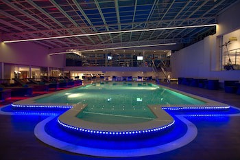Diamond Plaza Apartments
