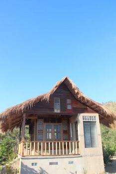 Palawan Sandcastles Beach Resort