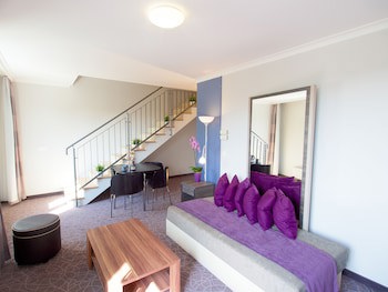 24Hours Apartment Hotel