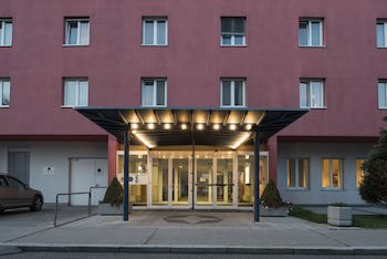 24Hours Apartment Hotel