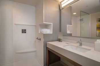 Courtyard By Marriott Queretaro
