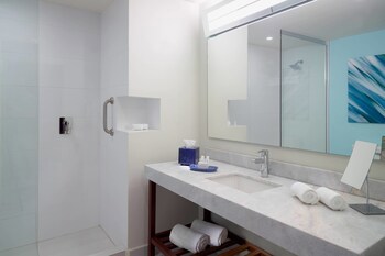 Courtyard By Marriott Queretaro