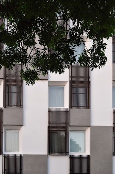 Aku Hotels