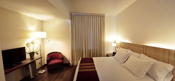 Aku Hotels