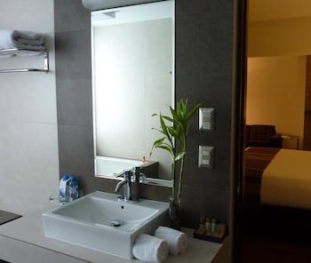 Aku Hotels