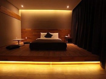 Designers Hotel The Rich