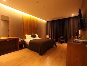 Designers Hotel The Rich